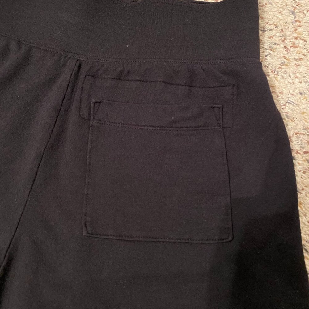 Athleta Women's Comfy shorts - Picture 5 of 6